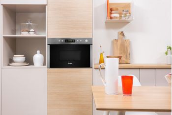 Indesit Four micro-ondes Encastrable MWI 5213 IX Stainless Steel Electronique 22 Micro-ondes + gril 750 Lifestyle frontal