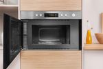 Indesit Four micro-ondes Encastrable MWI 5213 IX Stainless Steel Electronique 22 Micro-ondes + gril 750 Lifestyle frontal open