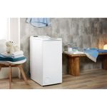 Indesit-Lave-linge-Pose-libre-BTW-D61253--FR--Blanc-Lave-linge-top-A----Lifestyle-perspective