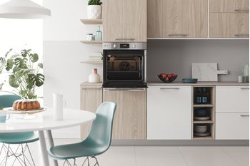 Indesit Four Encastrable IFWS 6540 C IX Electrique A Lifestyle frontal open