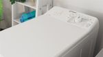 Indesit Lave-linge Pose-libre BTW L50300 FR/N Blanc Lave-linge top D Lifestyle perspective