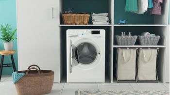 Indesit Lave-linge Pose-libre BWBE81484XWFR N Blanc Lave-linge frontal C Lifestyle frontal open