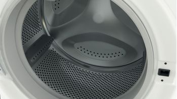 Indesit Lave-linge Pose-libre BWBE81484XWFR N Blanc Lave-linge frontal C Drum