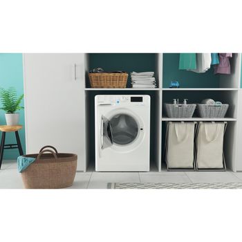 Indesit-Lave-linge-Pose-libre-BWDE91284XWFR-N-Blanc-Lave-linge-frontal-C-Lifestyle-frontal-open
