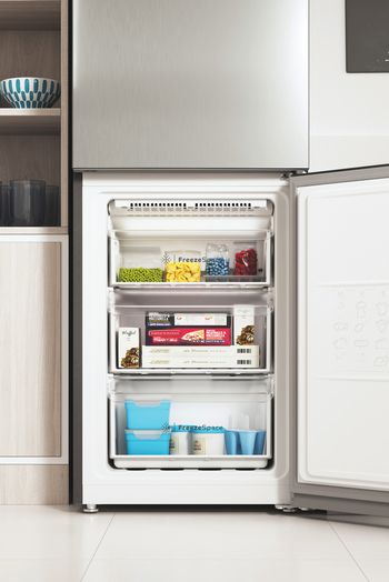 Indesit-Combine-refrigerateur-congelateur-Pose-libre-INFC9-TI21X-Inox-2-portes-Lifestyle-frontal-open