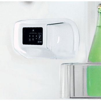 Indesit-Combine-refrigerateur-congelateur-Pose-libre-LI6-S1E-W-Blanc-2-portes-Lifestyle-control-panel