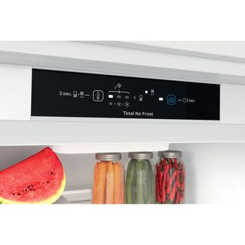 Indesit-Combine-refrigerateur-congelateur-Encastrable-INC18-T332-Blanc-2-portes-Control-panel