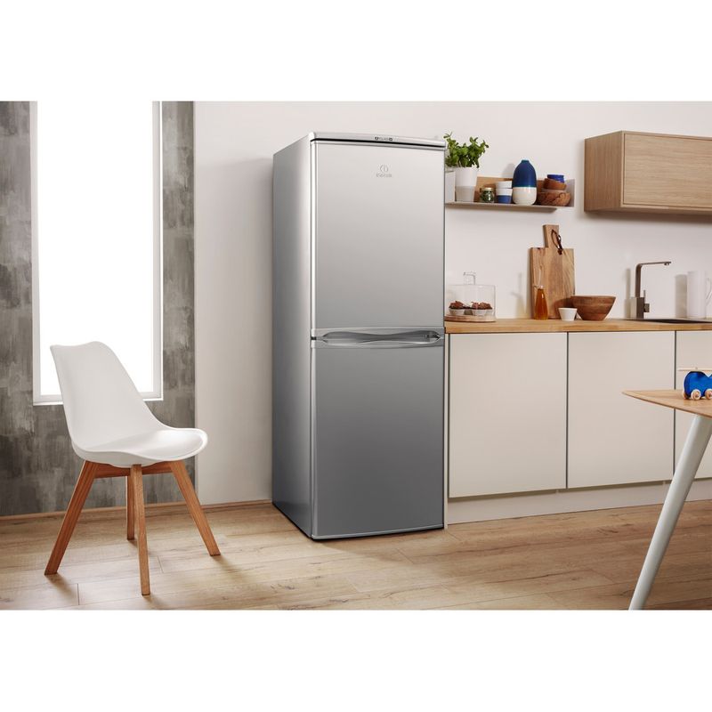 Indesit-Combine-refrigerateur-congelateur-Pose-libre-CAA-55-NX-Inox-2-portes-Lifestyle-perspective