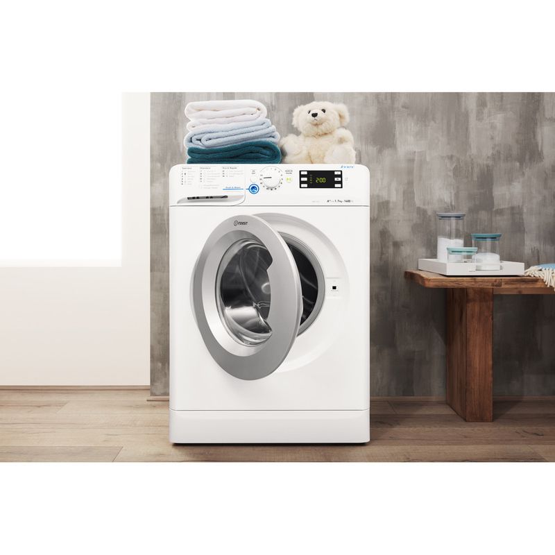 Indesit-Lave-linge-Pose-libre-XWE-71452-WSG-FR-Blanc-Lave-linge-frontal-A---Lifestyle-frontal-open