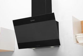 Indesit Hotte Encastrable IHVP 6.6 LM K Noir Mural Mécanique Lifestyle perspective