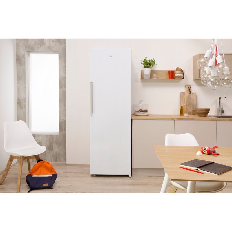 Indesit-Refrigerateur-Pose-libre-SI8-1Q-WD-Blanc-Lifestyle-frontal