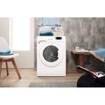 Indesit-Lavante-sechante-Pose-libre-XWDE-751680X-W-FR-Blanc-Lave-linge-frontal-Lifestyle-frontal