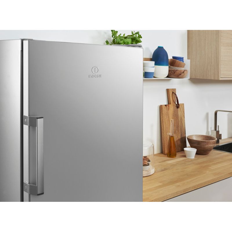 Indesit-Refrigerateur-Pose-libre-SI6-1-S-Argent-Lifestyle-detail