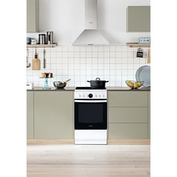 Indesit-Cuisiniere-IS5V5CCW-E-Blanc-Electrique-Lifestyle-frontal