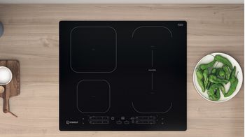 Indesit Table de cuisson IB 73B60 NE Noir Induction vitroceramic Lifestyle frontal