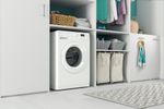 Indesit Lave-linge Pose-libre MTWA 81283 W EU Blanc Lave-linge frontal D Lifestyle perspective