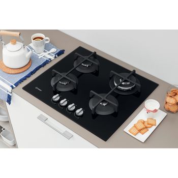 Indesit-Table-de-cuisson-ING-62T-BK-Noir-GAS-Lifestyle-perspective