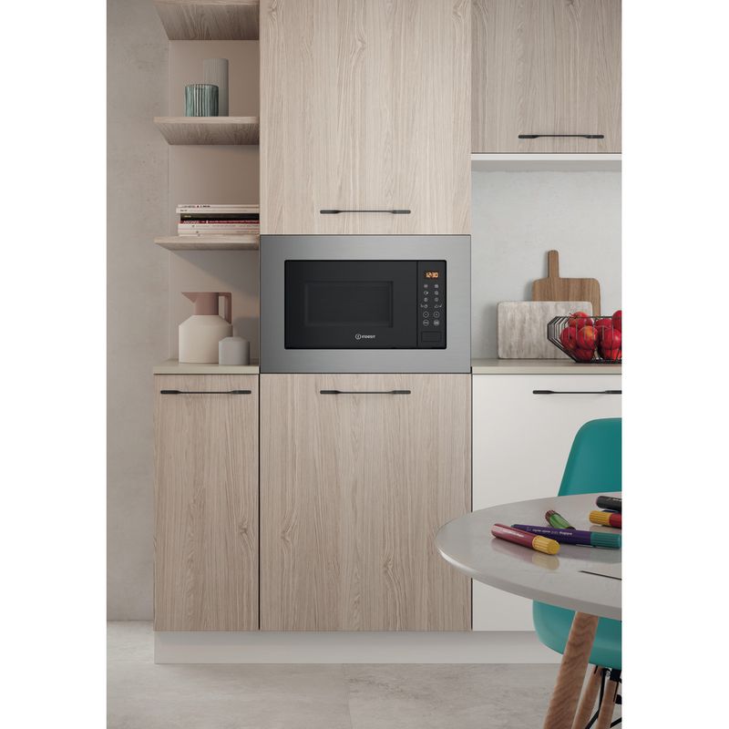 Indesit-Four-micro-ondes-Encastrable-MWI-120-GX-Stainless-Steel-Electronique-20-Micro-ondes---gril-800-Lifestyle-frontal