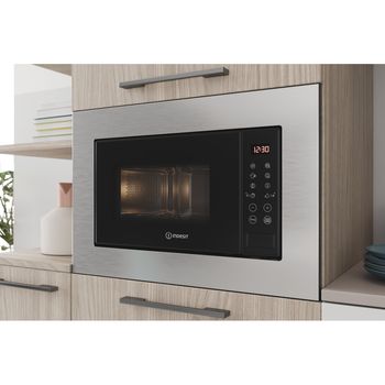 Indesit-Four-micro-ondes-Encastrable-MWI-120-GX-Stainless-Steel-Electronique-20-Micro-ondes---gril-800-Lifestyle-perspective-open