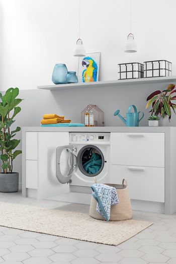 Indesit-Lavante-sechante-Encastrable-BI-WDIL-861484-EU-Blanc-Lave-linge-frontal-Lifestyle-perspective-open