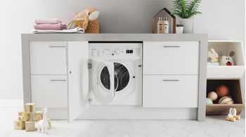 Indesit Lavante-séchante Encastrable BI WDIL 861484 EU Blanc Lave-linge frontal Lifestyle frontal open