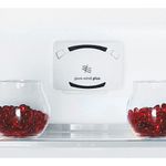 Indesit-Combine-refrigerateur-congelateur-Pose-libre-TAA-5-V-1-Blanc-2-portes-Lifestyle-detail