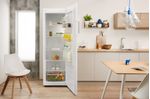 Indesit-Refrigerateur-Pose-libre-SI6-1-W-Blanc-Lifestyle-frontal-open