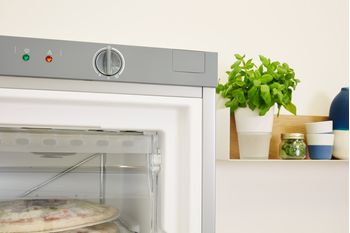 Indesit Congélateur Pose-libre UI6 1 S.1 Argent Lifestyle control panel