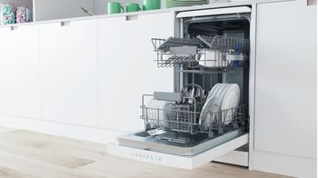 Indesit Lave-vaisselle Pose-libre DSFC 3T117 Pose-libre F Lifestyle perspective open