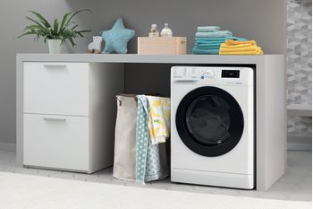 Indesit Lavante-séchante Pose-libre BDE 1071482X WK EU N Blanc Lave-linge frontal Lifestyle perspective