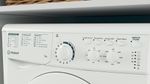 Indesit-Lave-linge-Pose-libre-EWC71252WFR-N-Blanc-Lave-linge-frontal-E-Lifestyle-control-panel