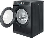 Indesit-Lave-linge-Pose-libre-BWE91285XKFRN-Noir-Lave-linge-frontal-B-Perspective-open