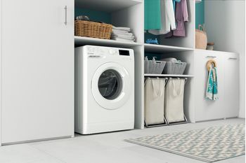 Indesit Lave-linge Pose-libre MTWE 71484 W FR Blanc Lave-linge frontal C Lifestyle perspective