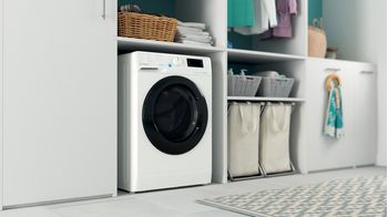 Indesit-Lavante-sechante-Pose-libre-BDE-96435-9WB-FR-Blanc-Lave-linge-frontal-Lifestyle-perspective