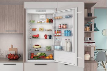 Indesit Combiné réfrigérateur congélateur Encastrable IND 402 Blanc 2 portes Lifestyle detail