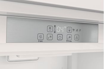Indesit Combiné réfrigérateur congélateur Encastrable IND 402 Blanc 2 portes Control panel