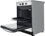 Indesit Cuisinière IS67IQ8CCX/FR Inox Electrique Perspective open