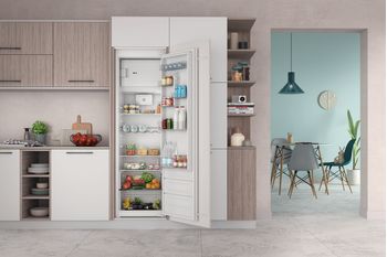 Indesit-Refrigerateur-Encastrable-INSD184011B1-FR-Acier-Lifestyle-frontal-open