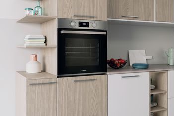 Indesit-Four-Encastrable-IO-K78PU-X-Electrique-A---Lifestyle-perspective