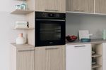 Indesit-Four-Encastrable-IO-2580C-B-Electrique-A--Lifestyle-perspective