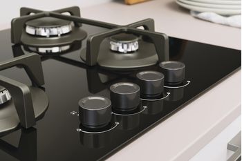 Indesit-Table-de-cuisson-ING-61T-BK-1-Noir-GAS-Lifestyle-detail