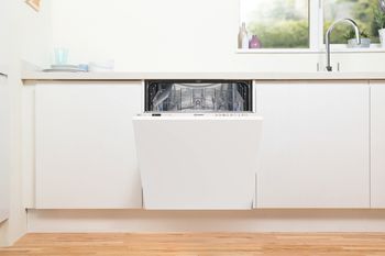 Indesit Lave-vaisselle Encastrable IN2IFC14BN6 Tout intégrable C Lifestyle frontal